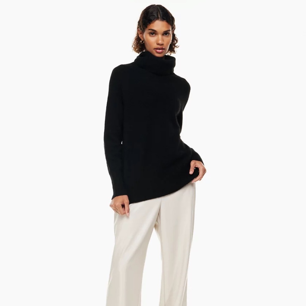 NWOT Aritzia The Group Plutarch Sweater in Heather Light Grey